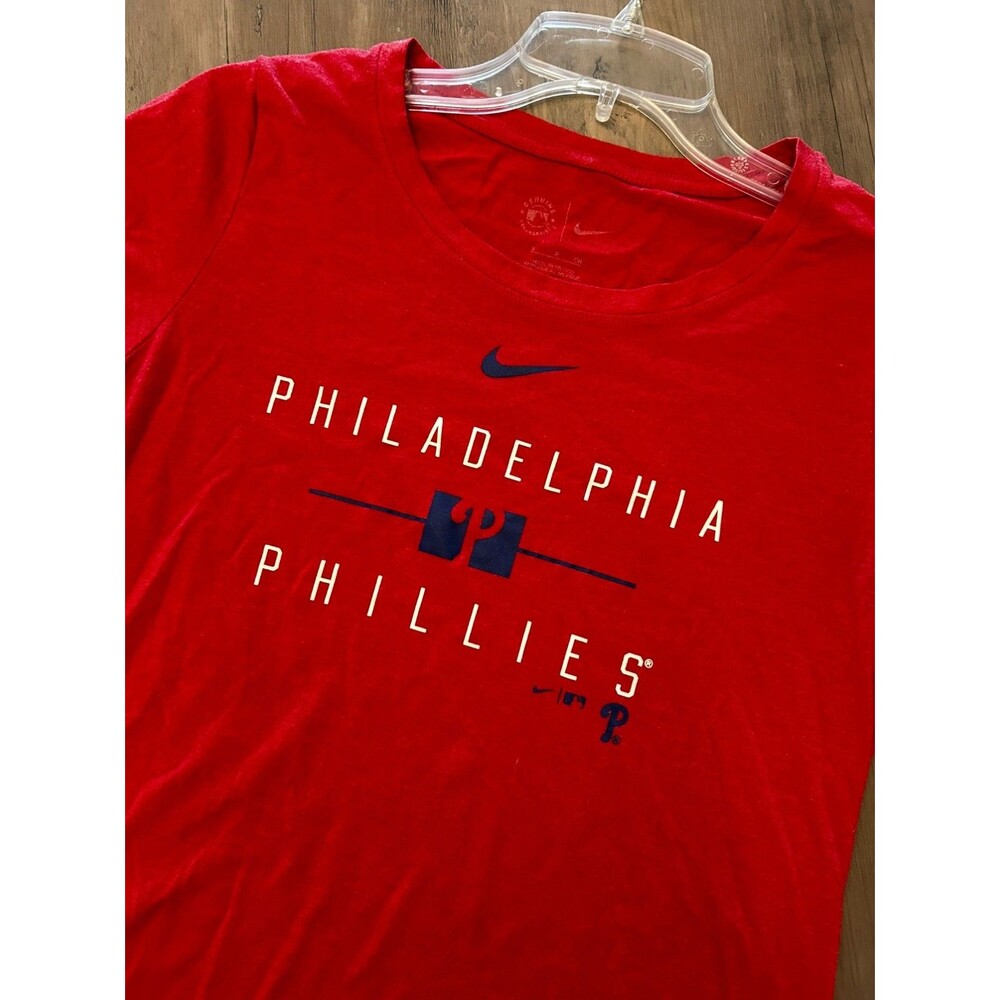 Nike Philadelphia Phillies women’s red T Shirt size S